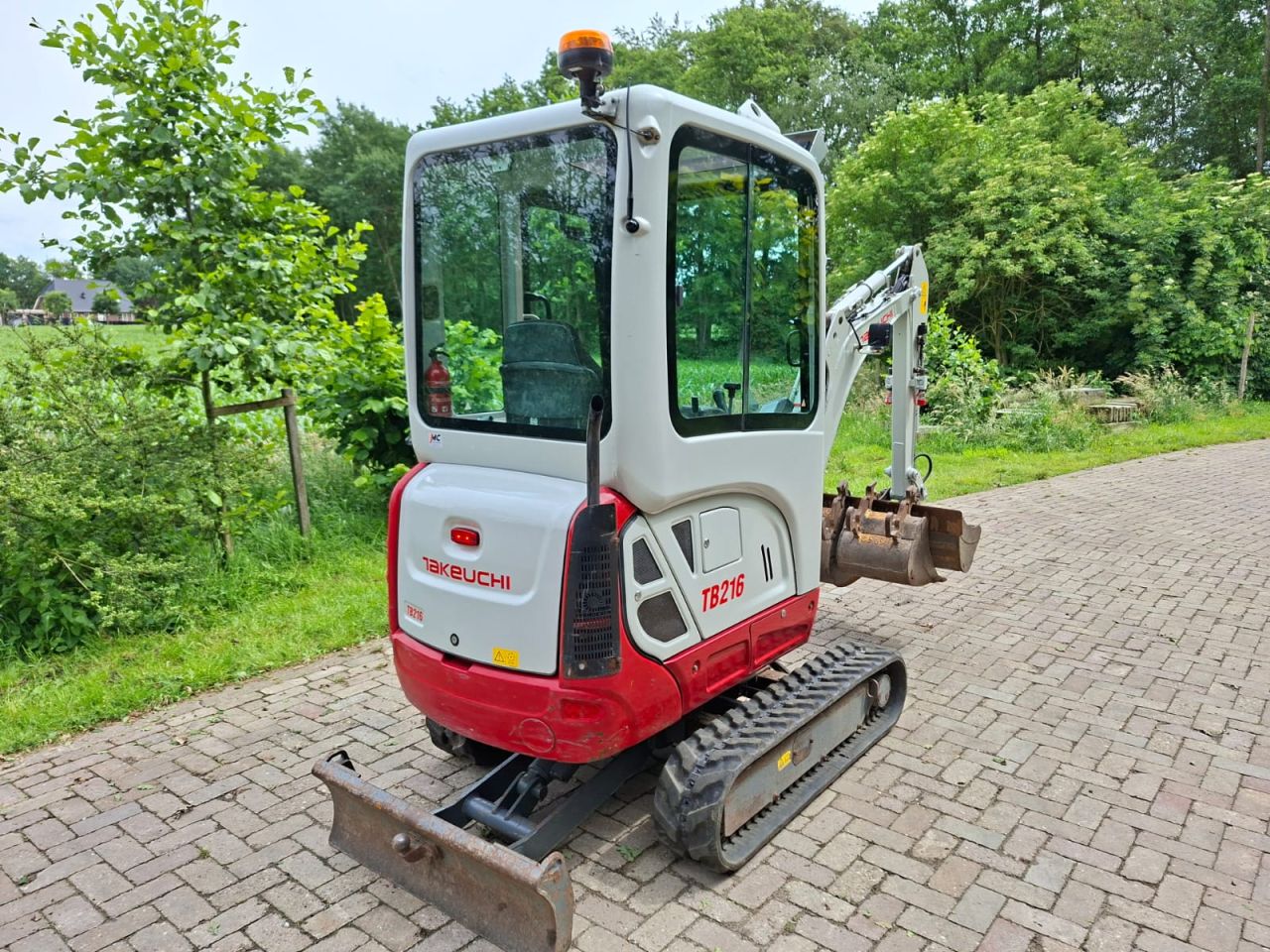 Takeuchi TB216 | bj 2019 | 4831uur | 3 bakken