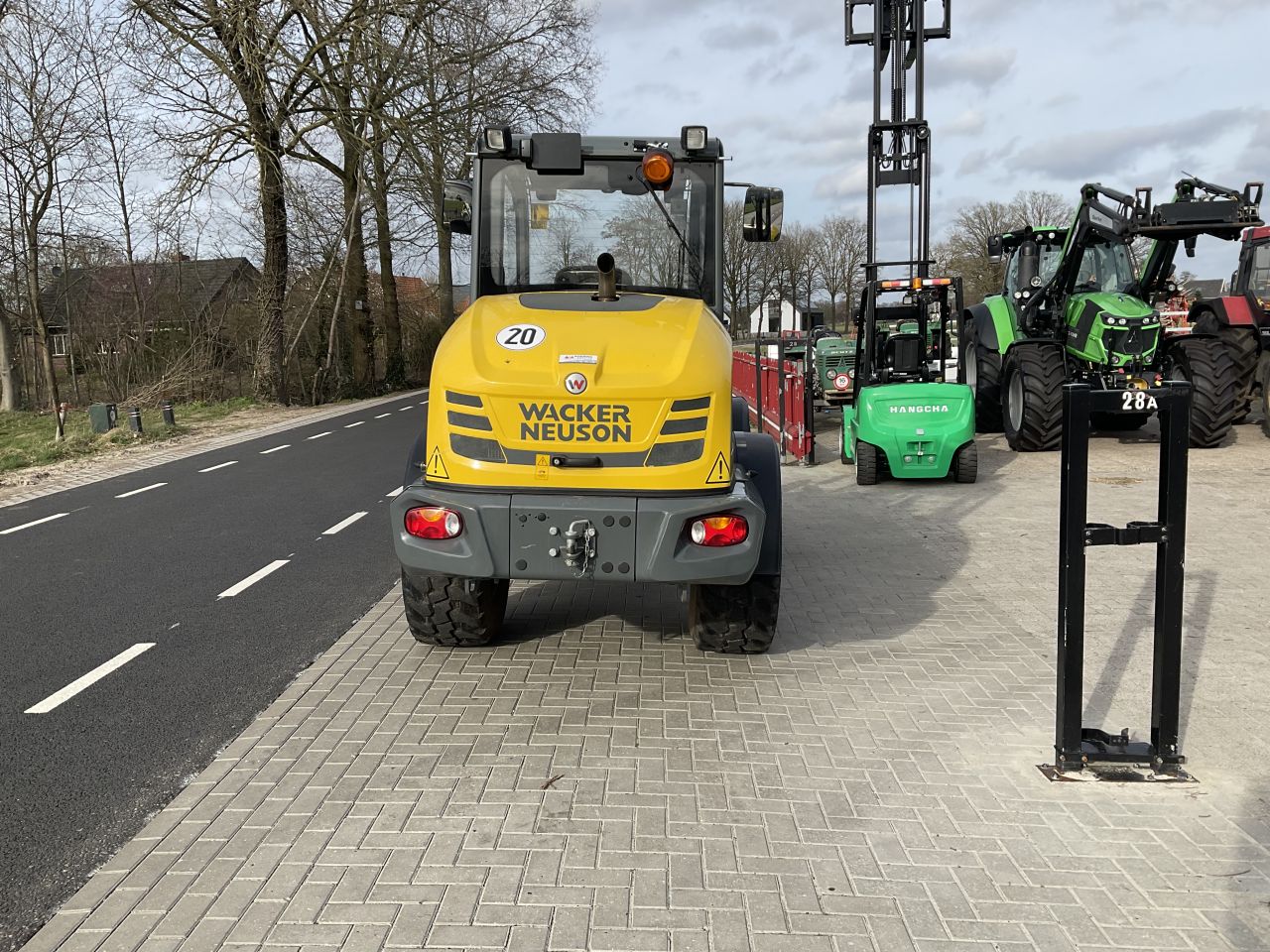 Wacker Neuson WL 44 shovel. 2024
