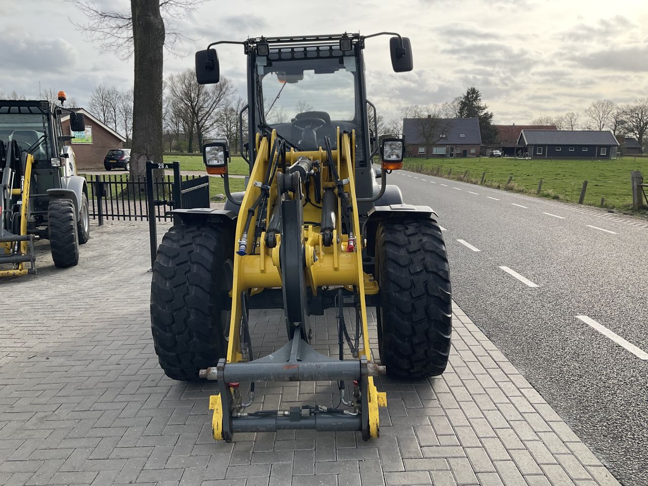 Wacker Neuson WL 44 shovel. 2024
