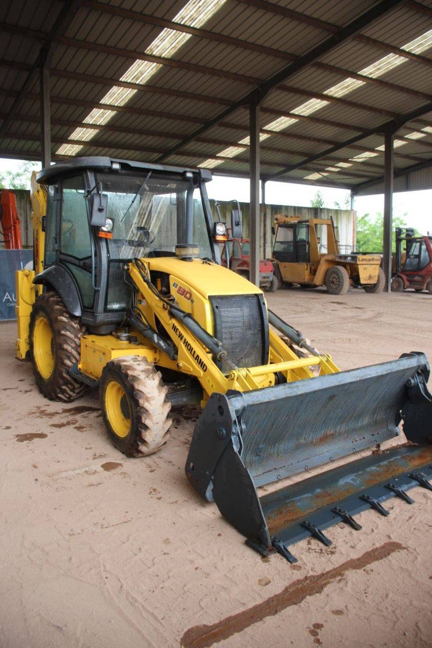 New Holland B80B-SS Diesel 96 PS Baggerlader, Baujahr 2017