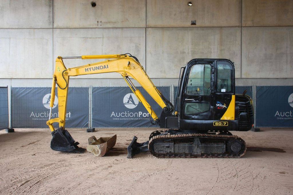 Crawler excavator Hyundai R60-7 Diesel 53kW 2012
