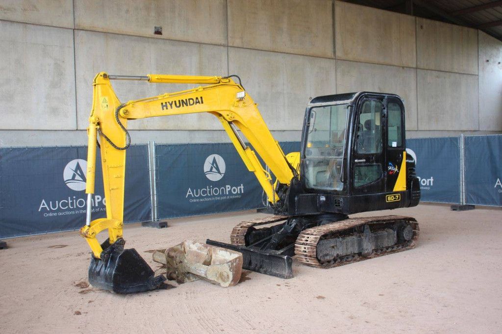 Crawler excavator Hyundai R60-7 Diesel 53kW 2012