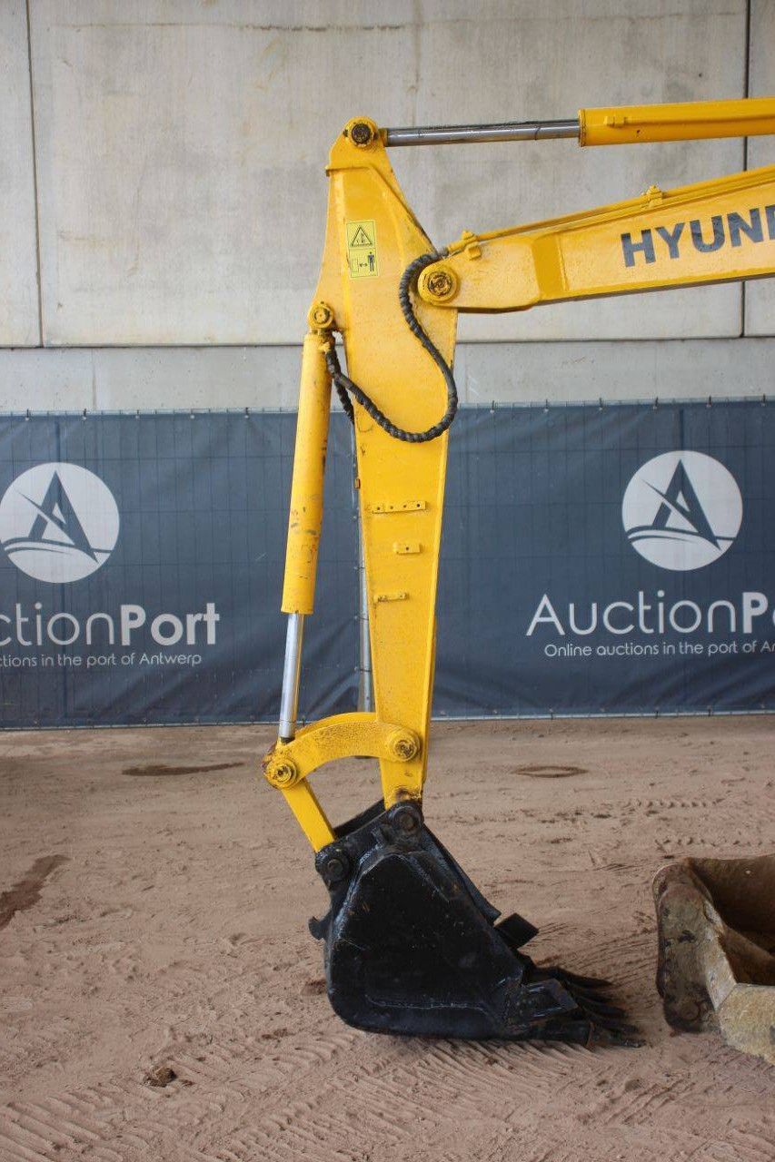 Crawler excavator Hyundai R60-7 Diesel 53kW 2012