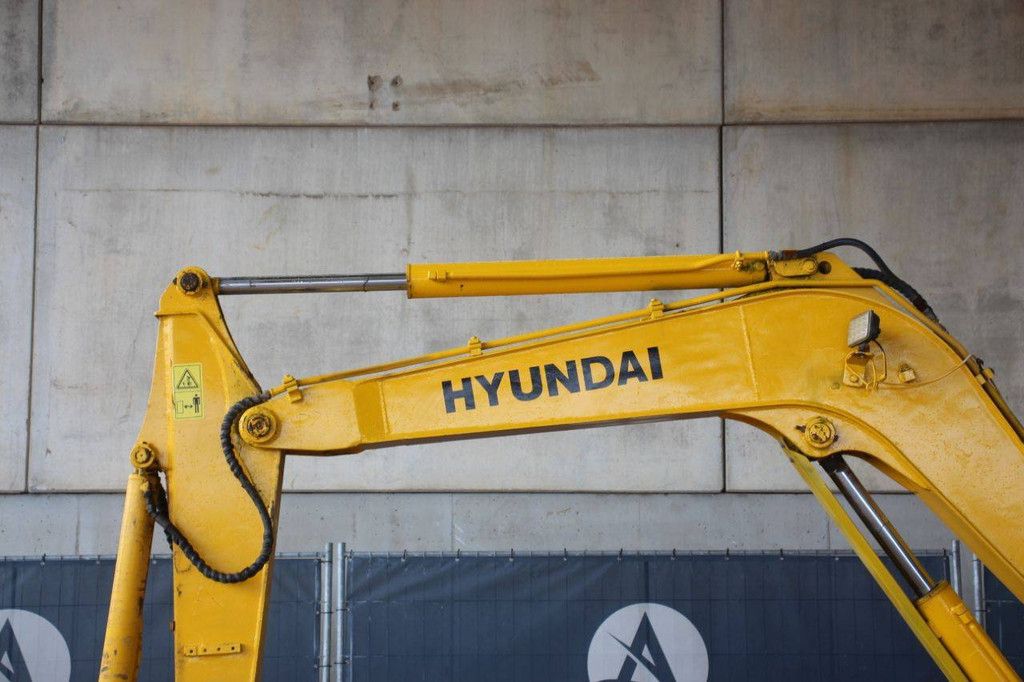Crawler excavator Hyundai R60-7 Diesel 53kW 2012