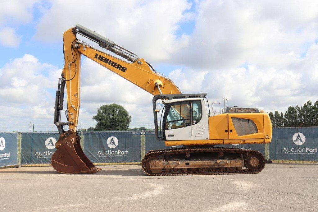 Crawler excavator Liebherr R936LC Diesel 170kW 2019