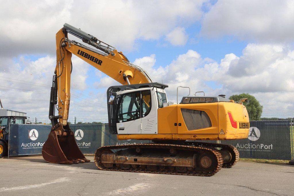 Crawler excavator Liebherr R936LC Diesel 170kW 2019
