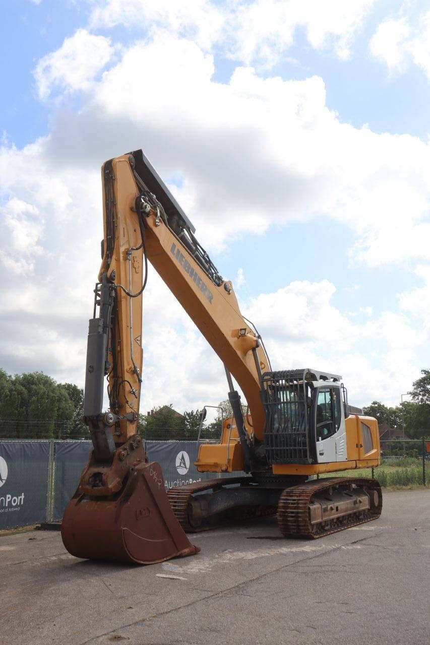 Crawler excavator Liebherr R936LC Diesel 170kW 2019