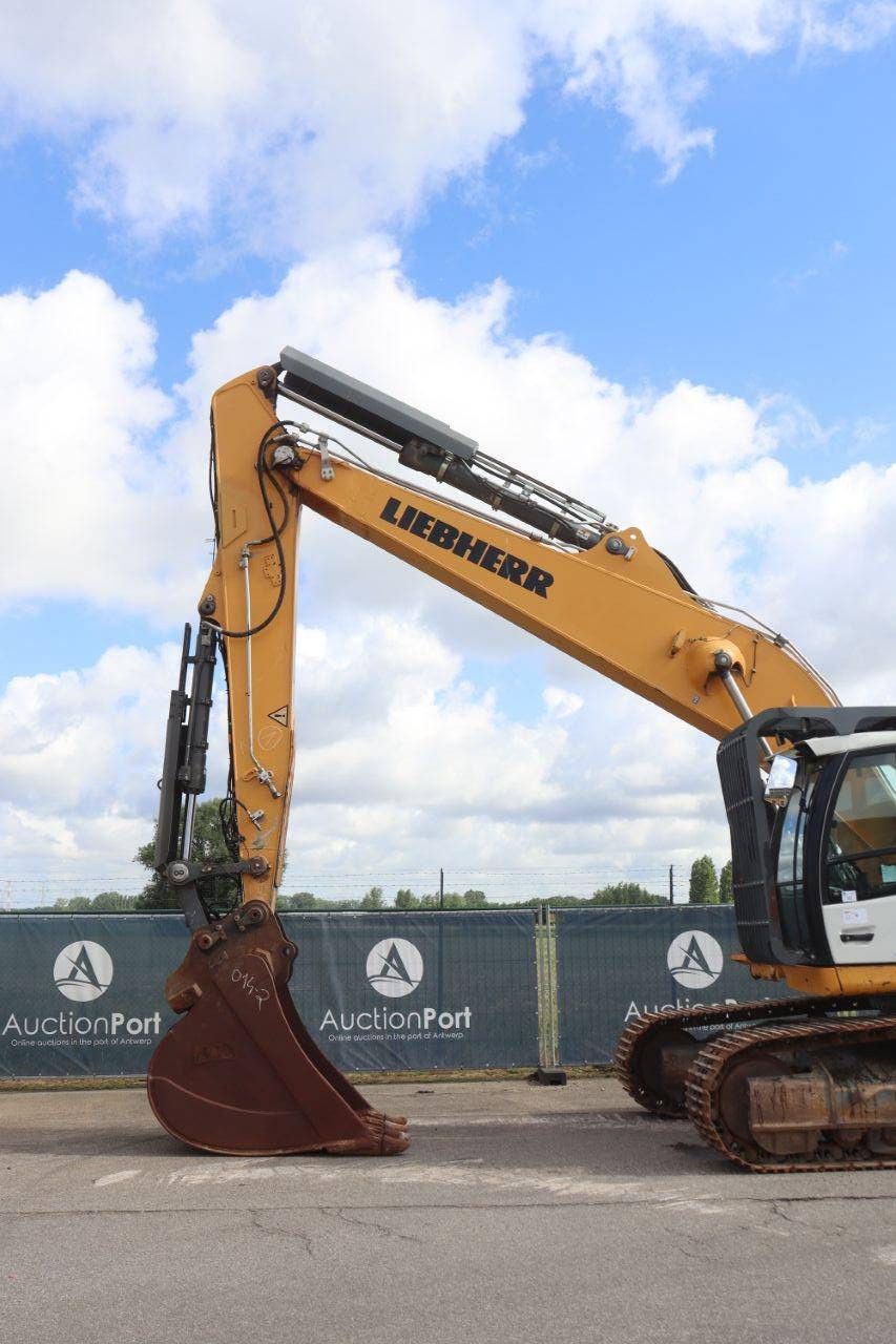 Crawler excavator Liebherr R936LC Diesel 170kW 2019