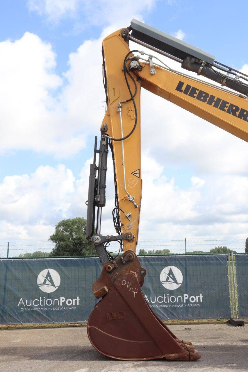 Crawler excavator Liebherr R936LC Diesel 170kW 2019