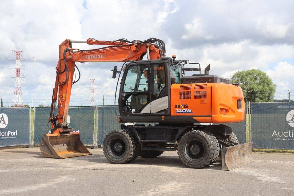 Hitachi ZX140W-6 Radbagger, Diesel, 105 kW, Baujahr 2018
