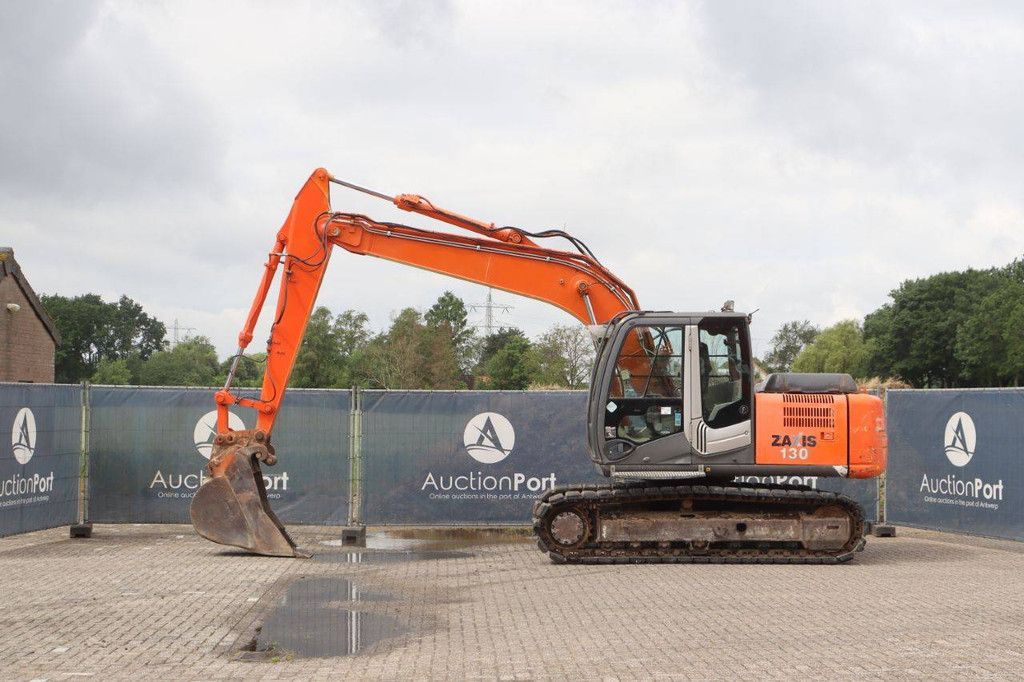 Rupsgraafmachine Hitachi Zaxis ZX130-3 Diesel 69kW 2009