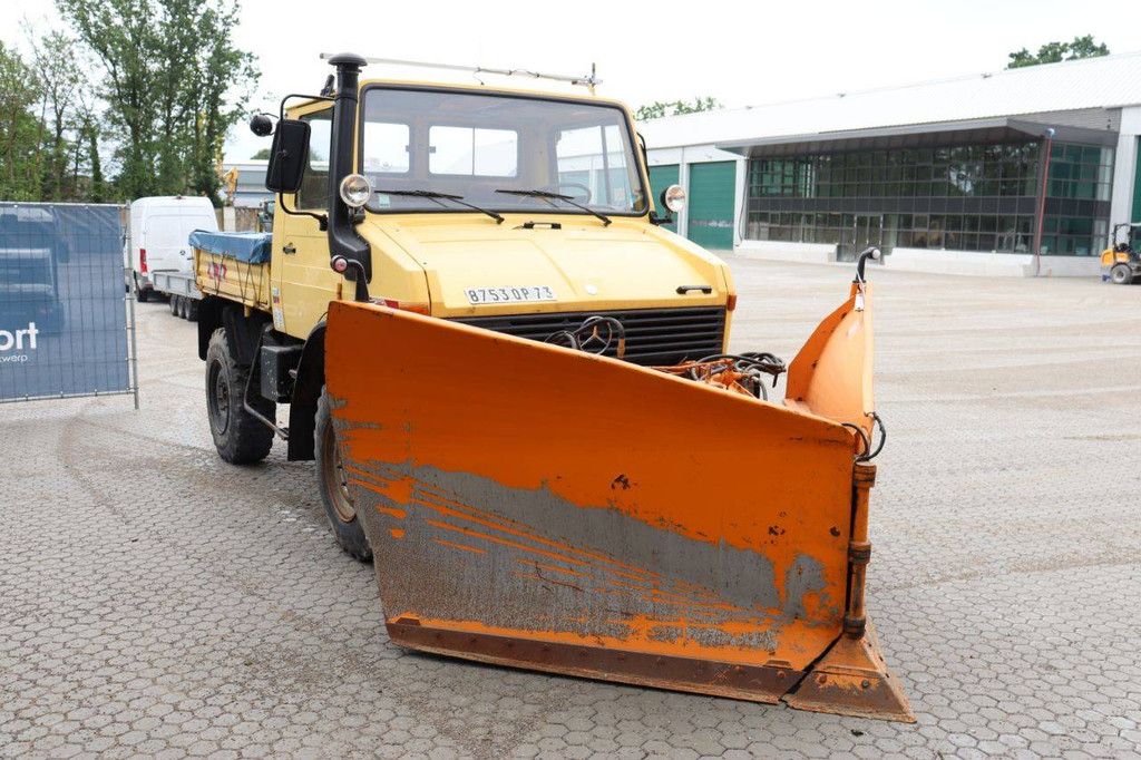 Mercedes-Benz Unimog U1000 Diesel 70kW Truck 1982
