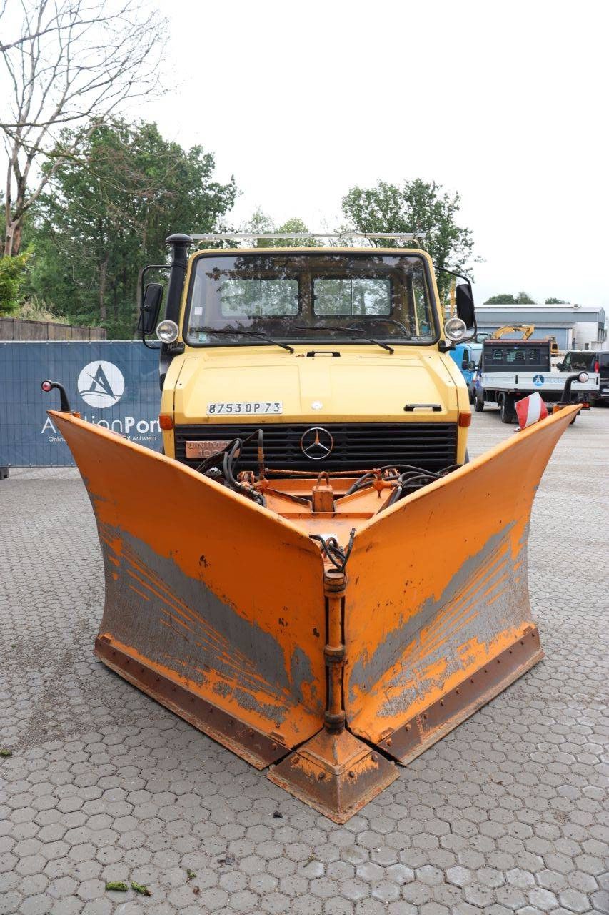 Mercedes-Benz Unimog U1000 Diesel 70kW Truck 1982