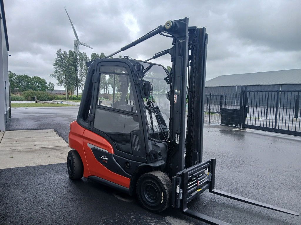 Linde H25D BJ2020 met sideshift en vorkenversteller