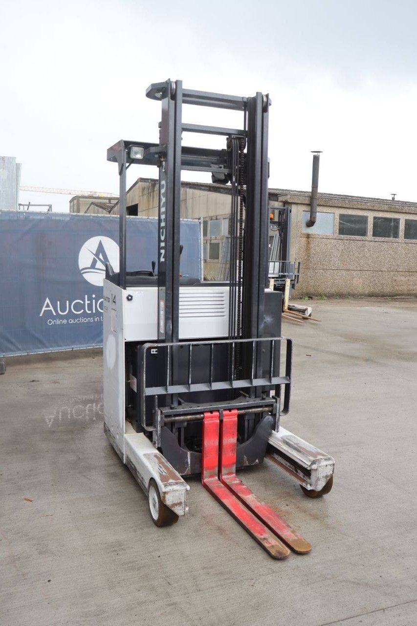 Schubmaststapler Nichiyu FBRM14-85B-400 Elektro 1400 kg 4,0 m 2021