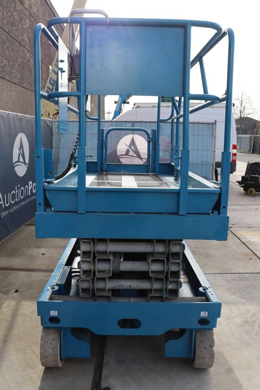 Genie GS-2646 Electric Scissor Lift 9.92m 1999