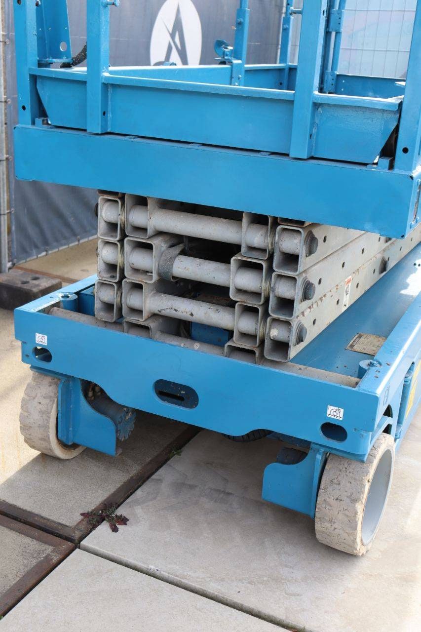 Genie GS-2646 Electric Scissor Lift 9.92m 1999