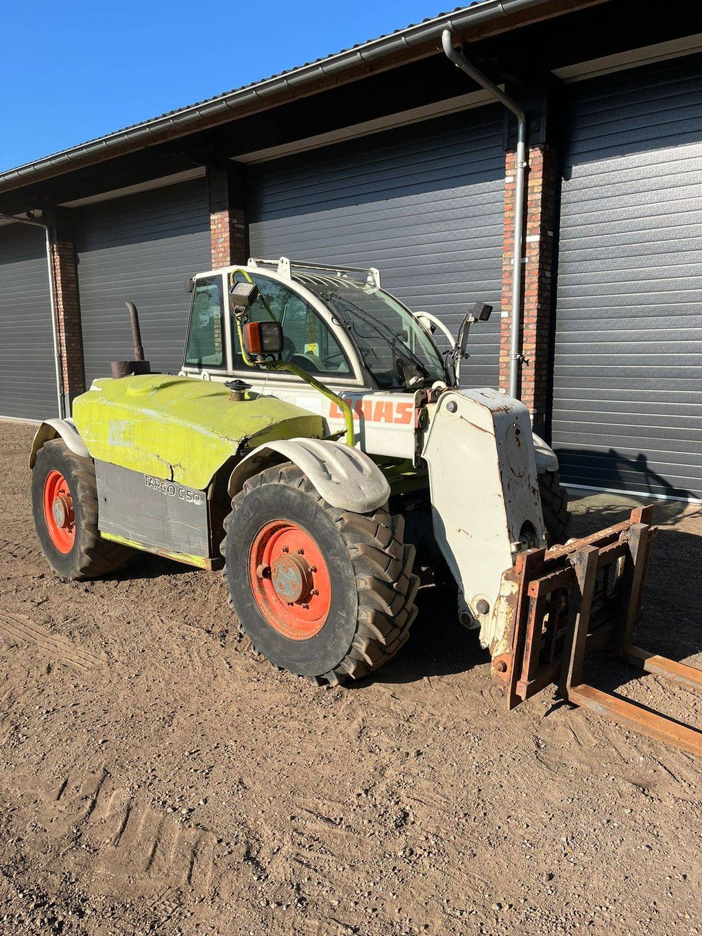 Caterpillar 506 Diesel Telehandler 2500kg 6000mm 2002