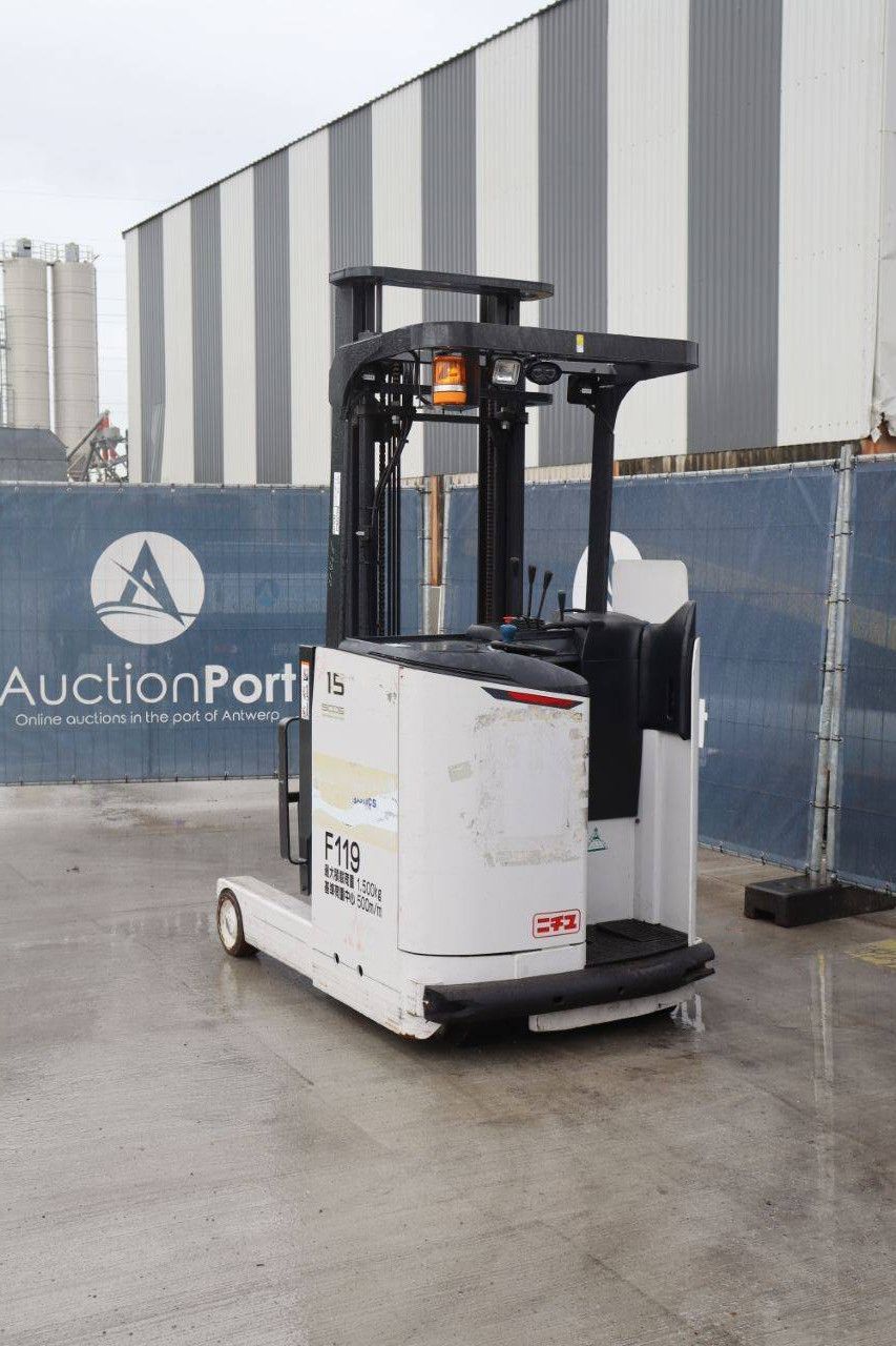 Schubmaststapler Nichiyu FBRM15-85-400 Elektro 1500 kg 4,0 m 2019