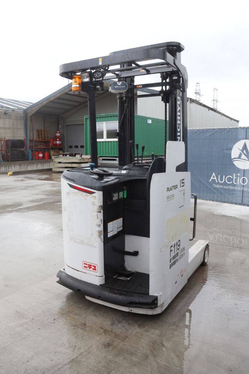 Schubmaststapler Nichiyu FBRM15-85-400 Elektro 1500 kg 4,0 m 2019