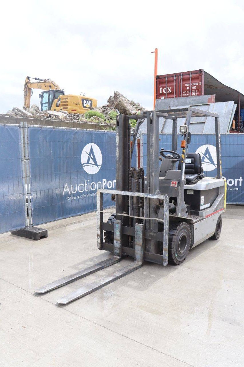 Nissan P1B2L20 Elektro-Gabelstapler, 2000 kg, 3,0 m, Baujahr 2007