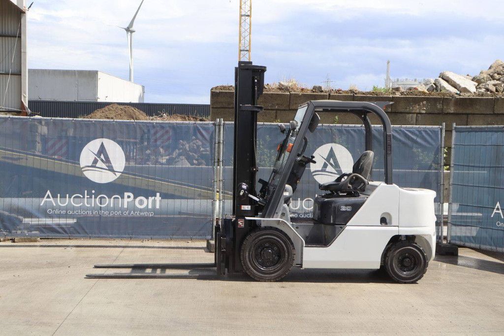 Unicarriers FHD20T5 Diesel-Gabelstapler, 1550 kg, 4,0 m, Baujahr 2017, mit Rotator