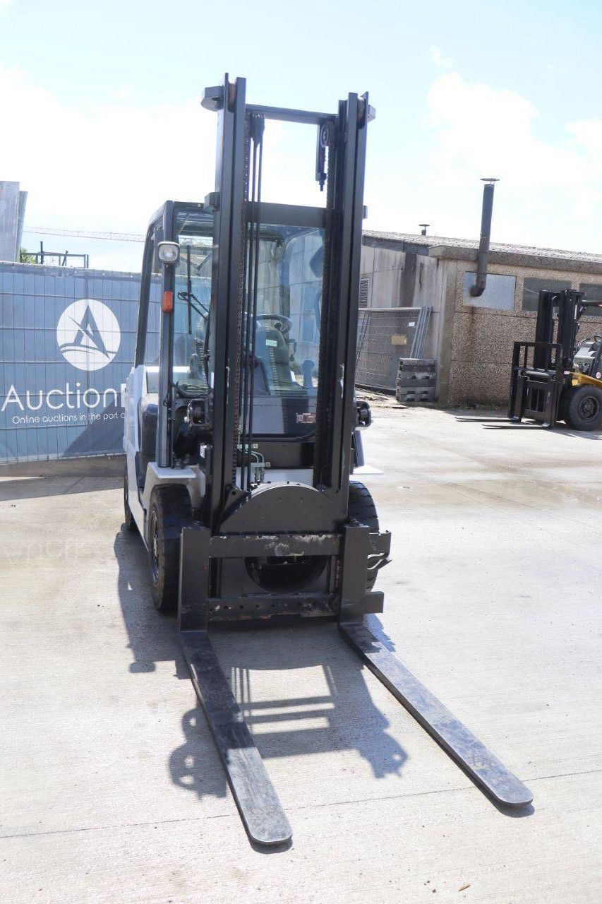 Unicarriers FHD20T5 Diesel-Gabelstapler, 1550 kg, 4,0 m, Baujahr 2017, mit Rotator