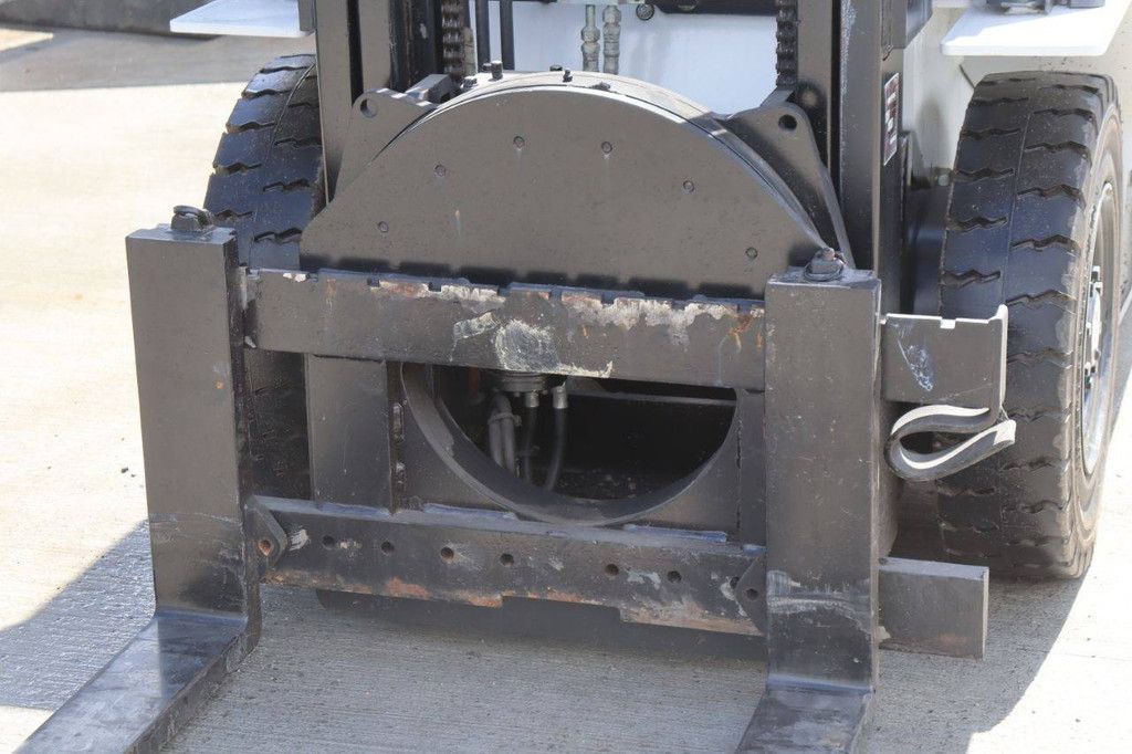 Unicarriers FHD20T5 Diesel-Gabelstapler, 1550 kg, 4,0 m, Baujahr 2017, mit Rotator