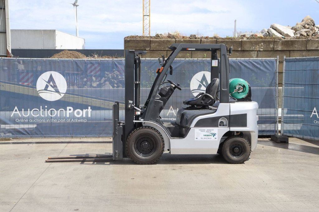 Gabelstapler Nissan EBT-P1F2 LPG 2450kg 3.0m 2013
