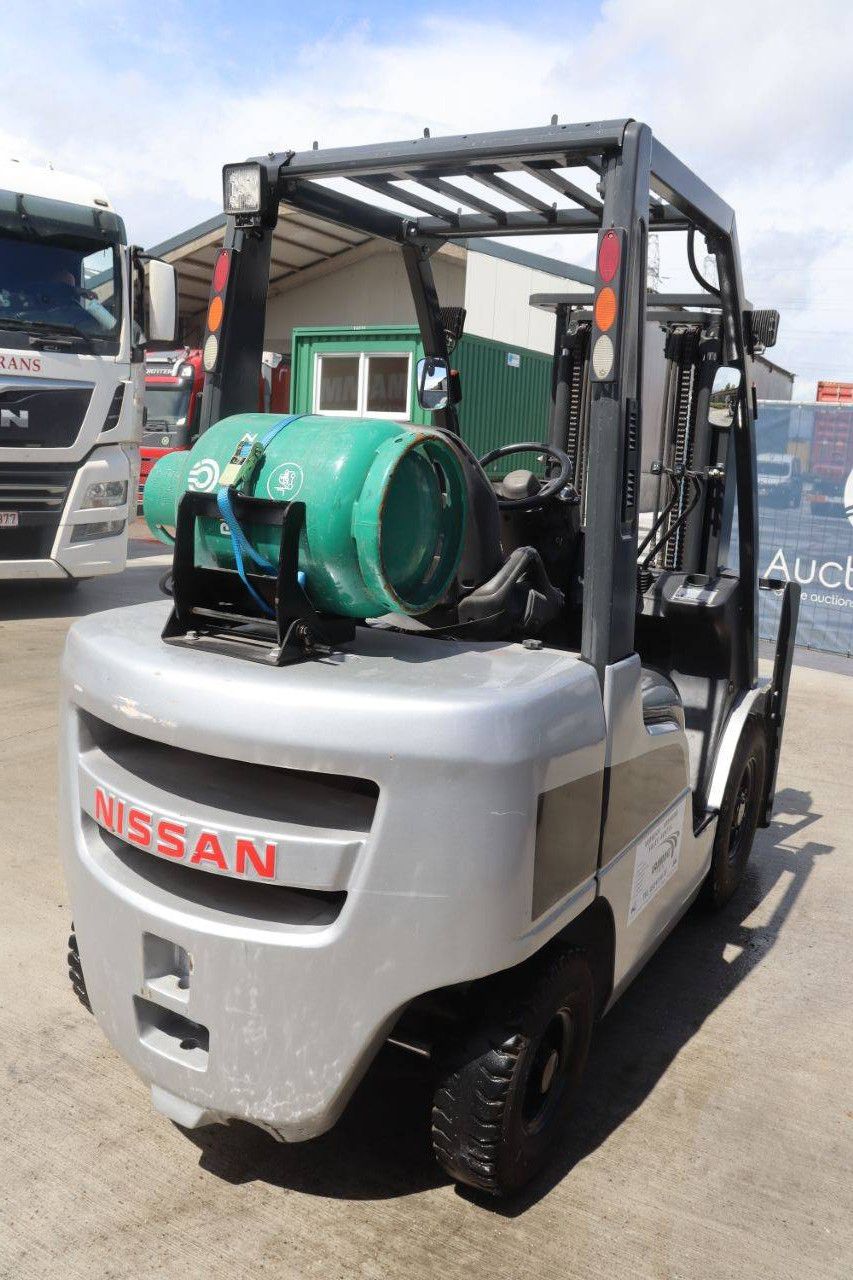 Gabelstapler Nissan EBT-P1F2 LPG 2450kg 3.0m 2013