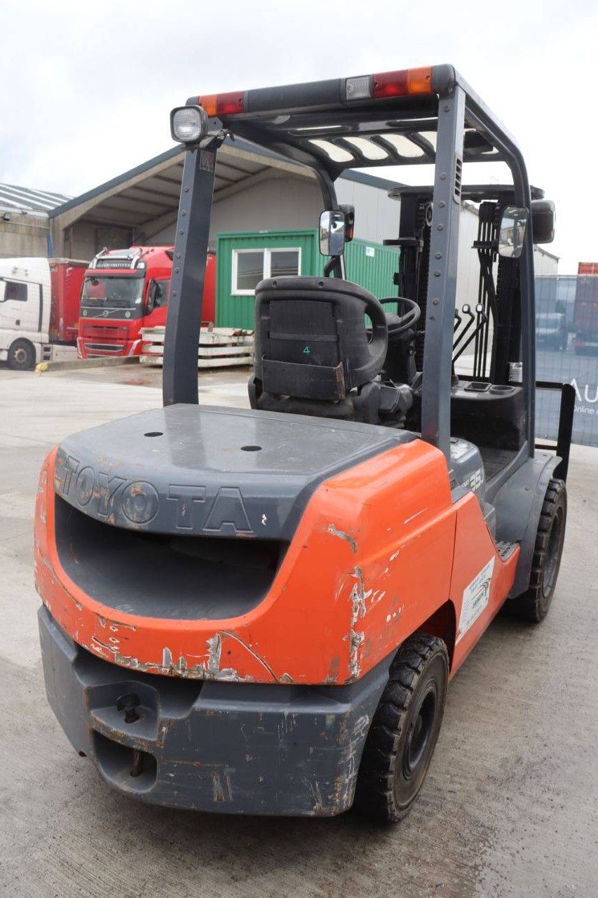 Gabelstapler Toyota 02-8FDJ35 Diesel 3400 kg 3,0 m 2015