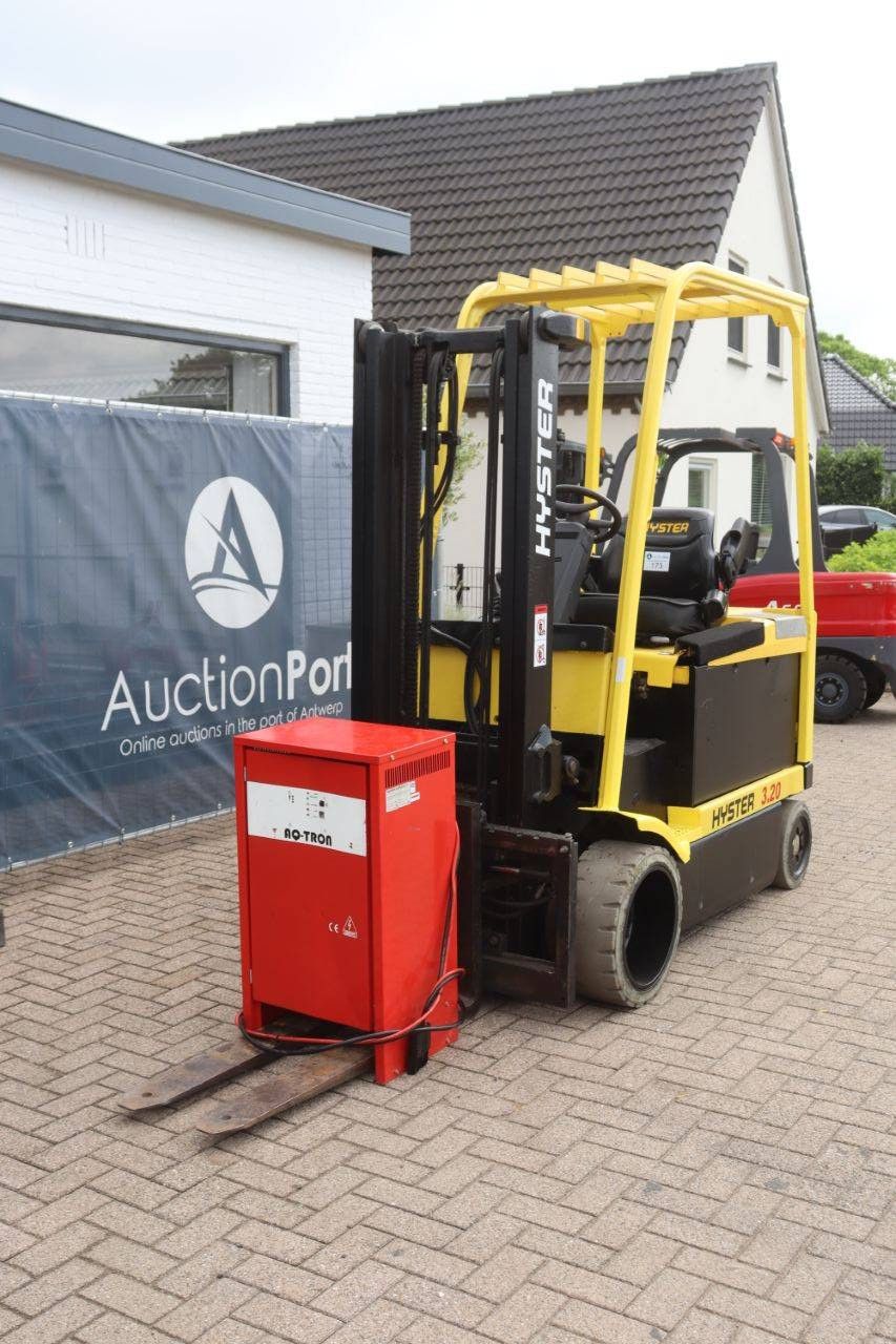 Forklift Hyster E3.20XM-1015 Electric 3200kg 3.75m 2007