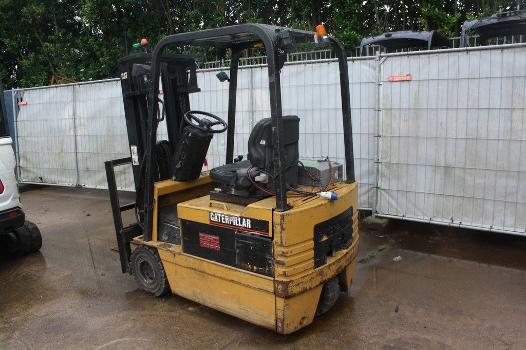 Caterpillar D-EP15T Elektrogabelstapler, 1044 kg, 4,3 m, Baujahr 1998
