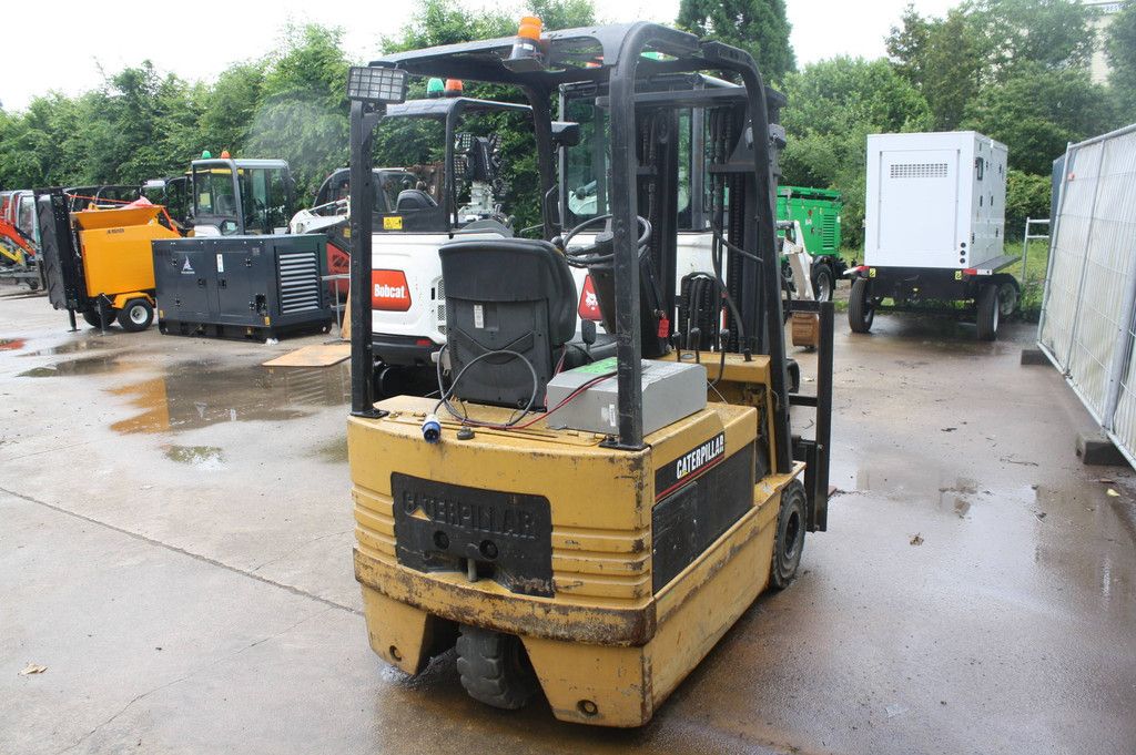 Caterpillar D-EP15T Elektrogabelstapler, 1044 kg, 4,3 m, Baujahr 1998