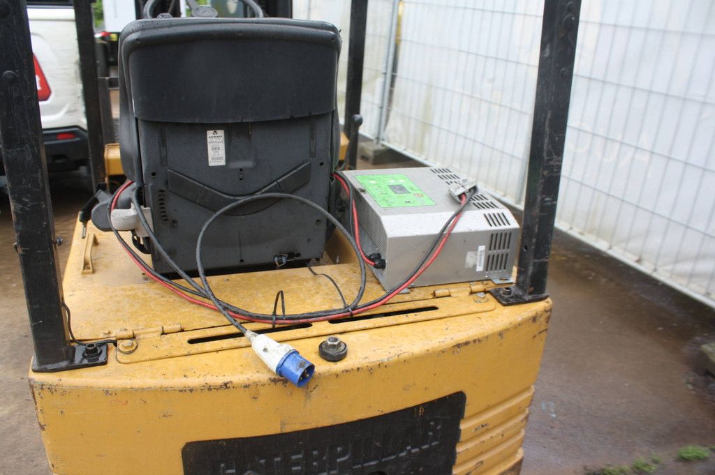 Caterpillar D-EP15T Elektrogabelstapler, 1044 kg, 4,3 m, Baujahr 1998