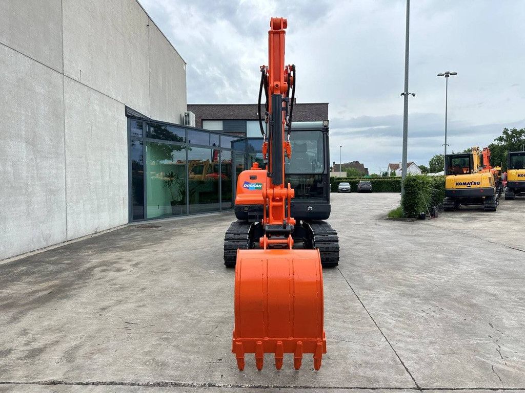Doosan DX55-9CN Diesel-Midi-Bagger 2019