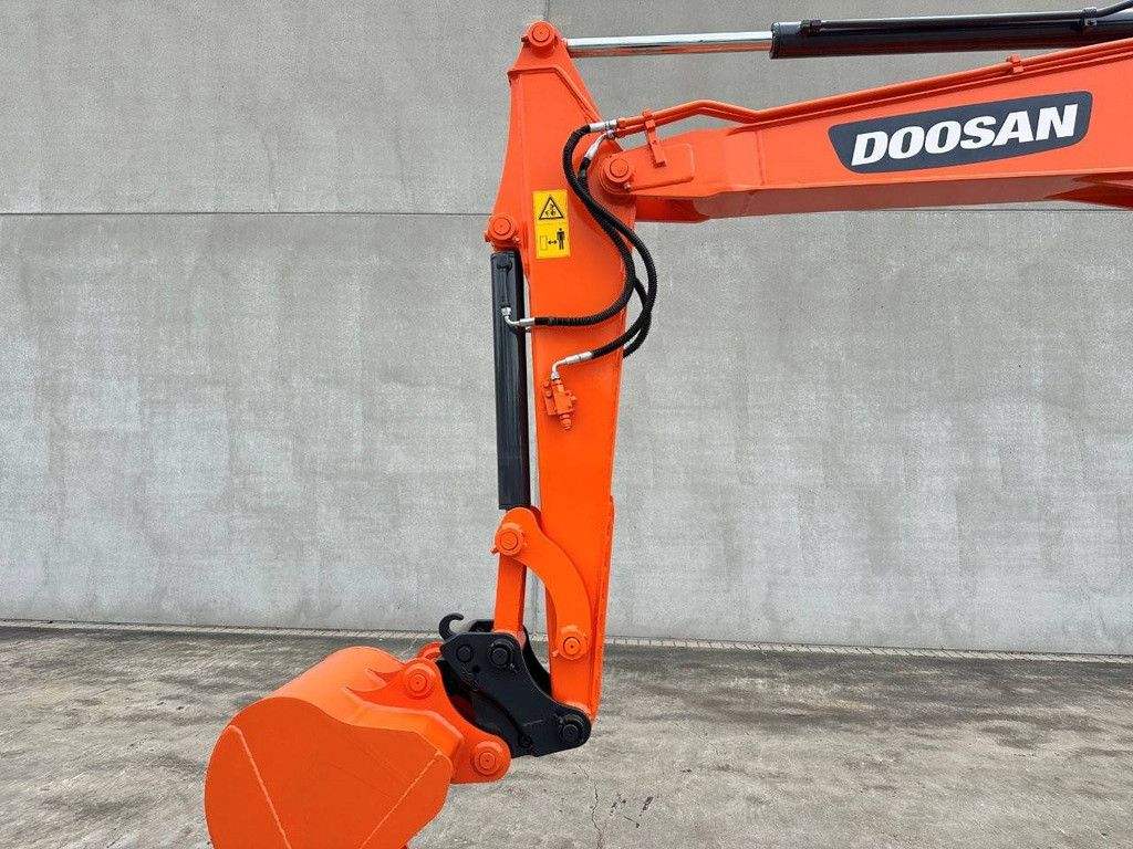 Doosan DX55-9CN Diesel-Midi-Bagger 2019
