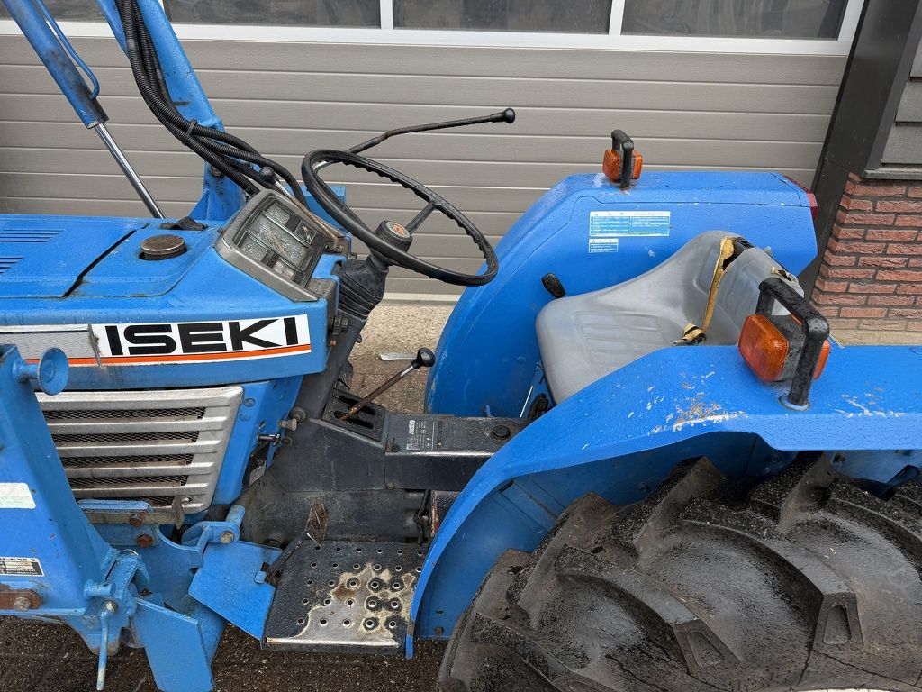 Iseki TL2301 4WD minitractor met frontlader NL kenteken