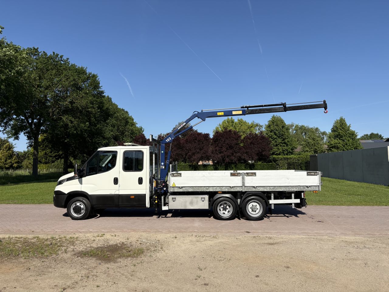IVECO 50C17+ clixtar Kipper met kraan C1E RIJBEWIJS