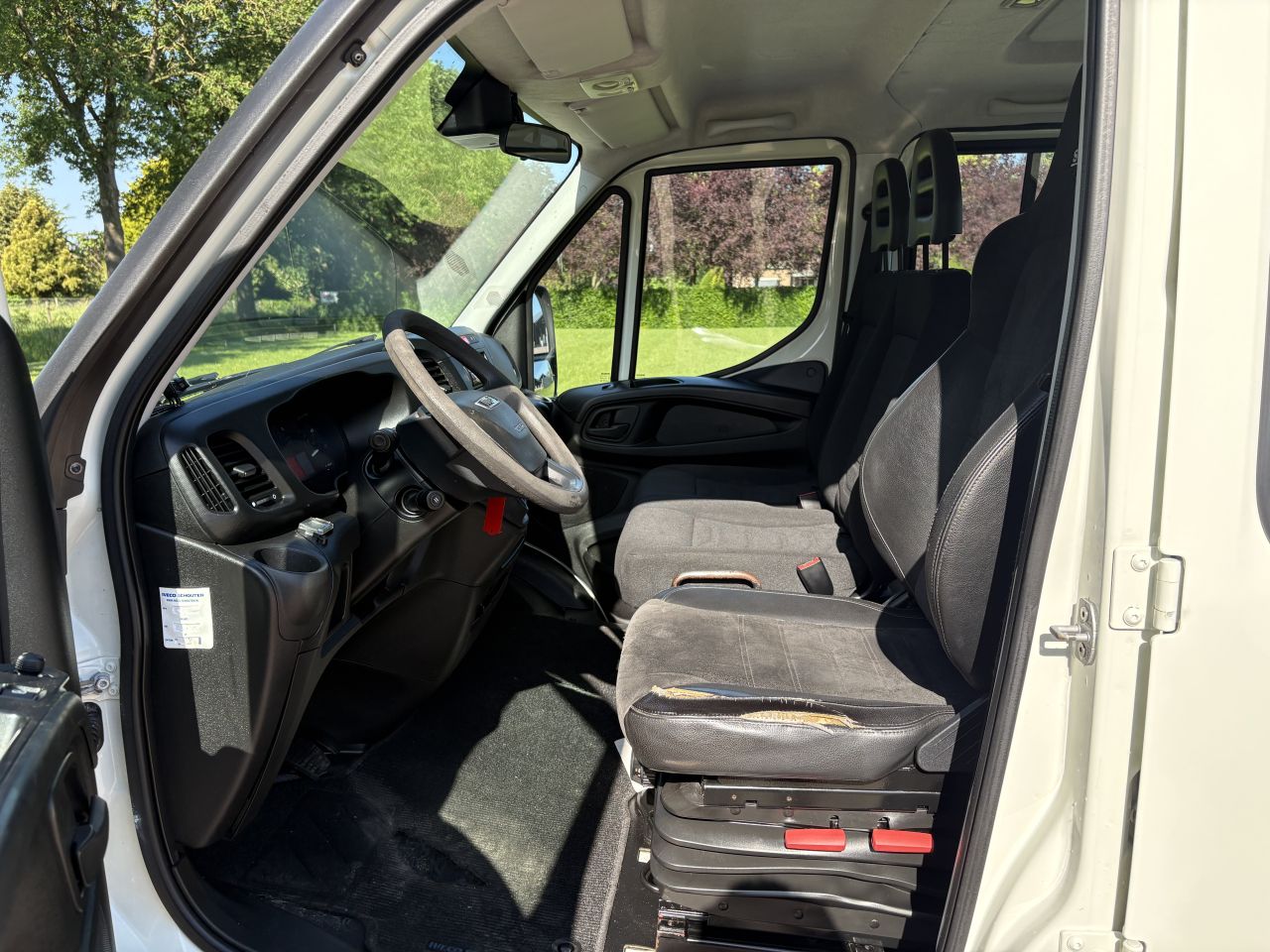 IVECO 50C17+ clixtar Kipper met kraan C1E RIJBEWIJS