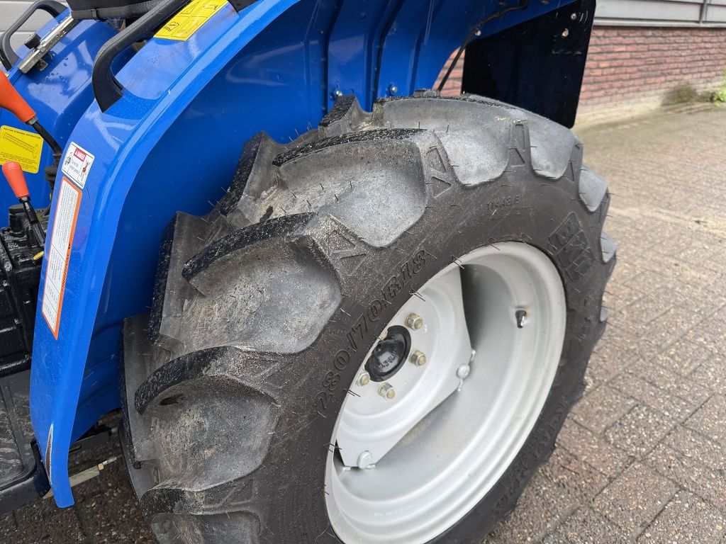 Solis 20 4WD minitractor met frontlader BJ 2019 388 uur