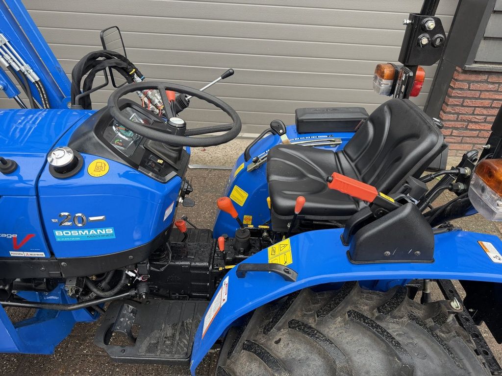 Solis 20 4WD minitractor met frontlader BJ 2019 388 uur