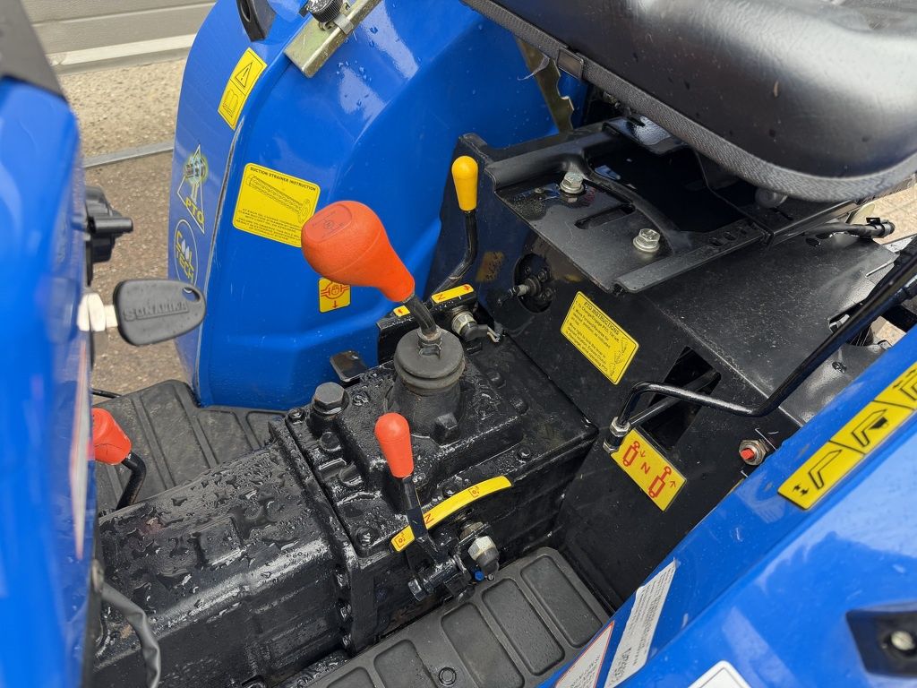 Solis 20 4WD minitractor met frontlader BJ 2019 388 uur