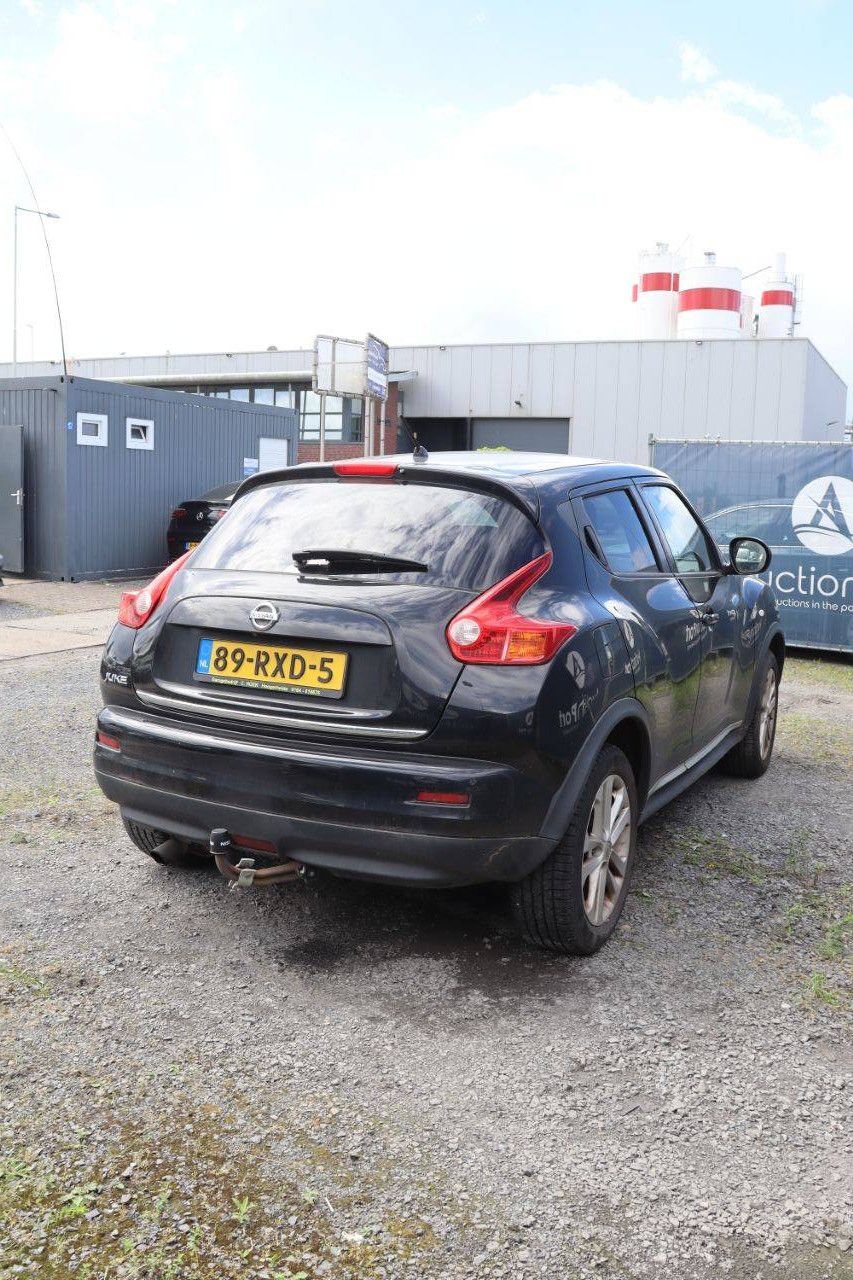 SUV Nissan JUKE Petrol 191hp 2011