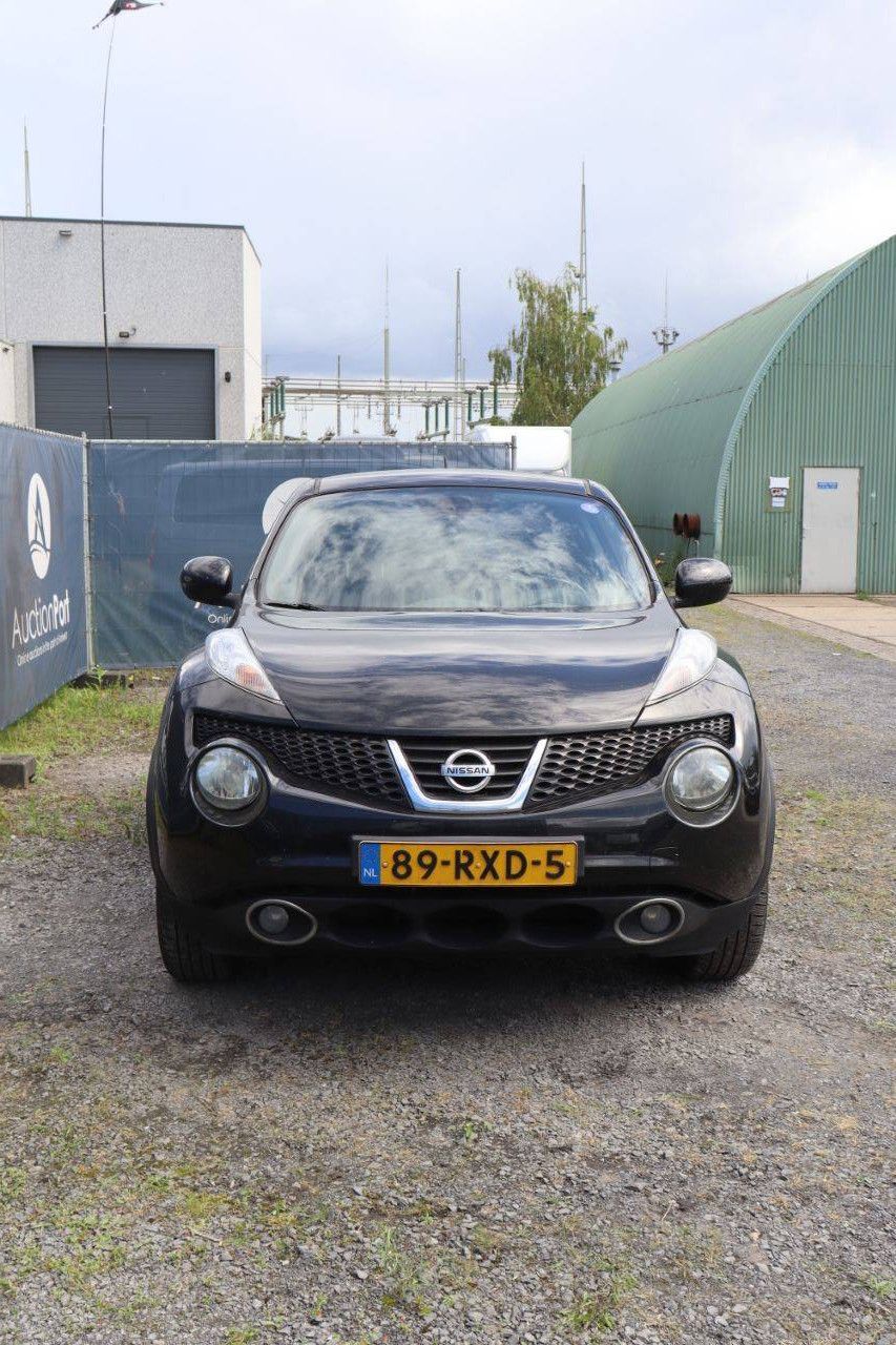 SUV Nissan JUKE Petrol 191hp 2011