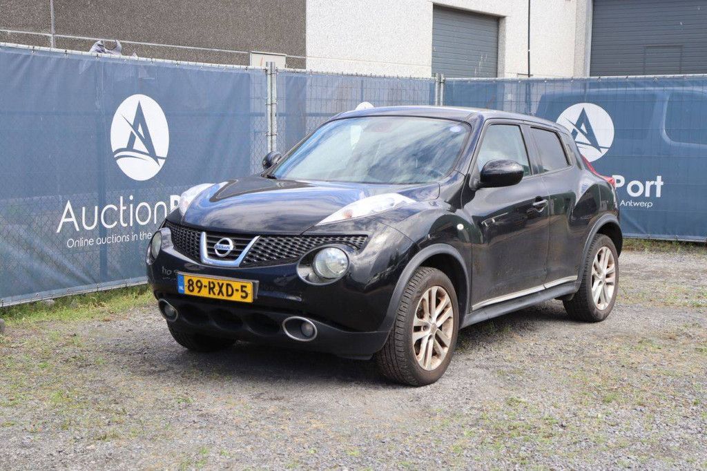 SUV Nissan JUKE Petrol 191hp 2011