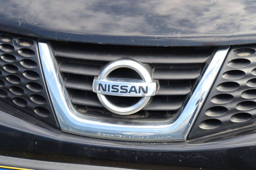 SUV Nissan JUKE Petrol 191hp 2011