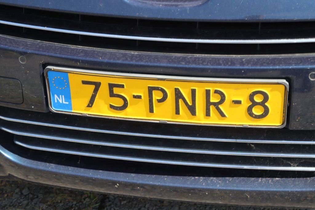 Peugeot 5008 Kombi, Benzin, 157 PS, Baujahr 2011