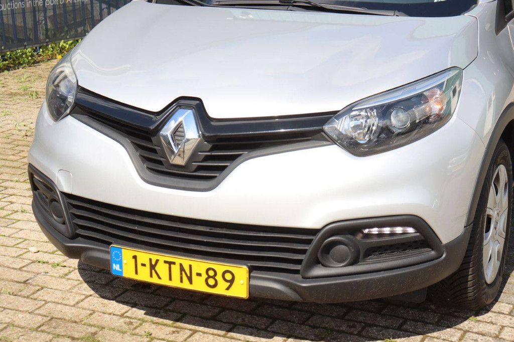 Renault Captur Benziner 90 PS Pkw 2013