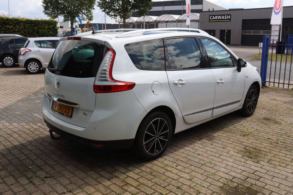 Renault Megane Scenic Kombi, Benzin, 132 PS, Baujahr 2014